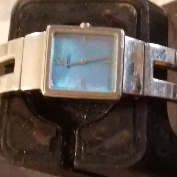 Vintage 00s Seiko Square Faced watch - Picture 2 of 6